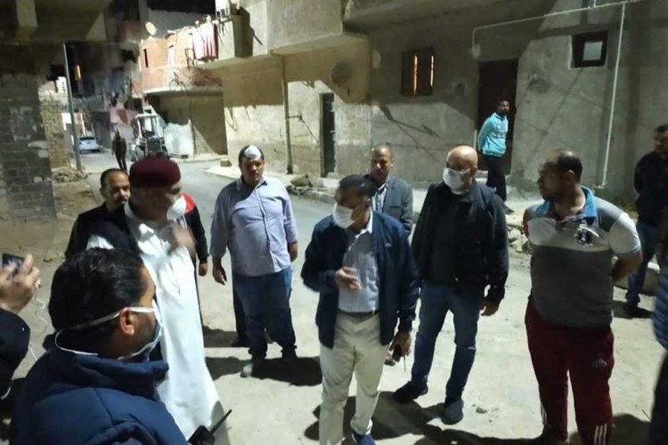 محافظ مطروح يتفقد أعمال الرصف والتطوير بعدد من الشوارع 