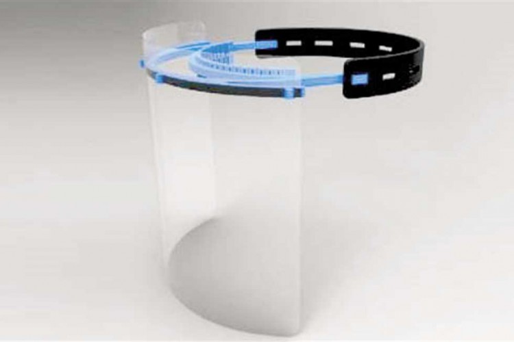 الجامعة البريطانية تتبرع بـ«دروع حماية الوجه» لـ«أبوالريش الياباني» لمواجهة «كورونا»