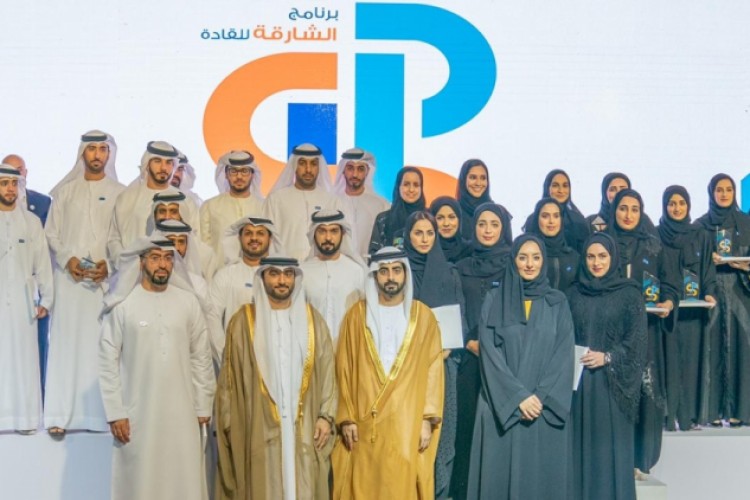 سالم القاسمي يكرم خريجي برنامج الشارقة للقادة