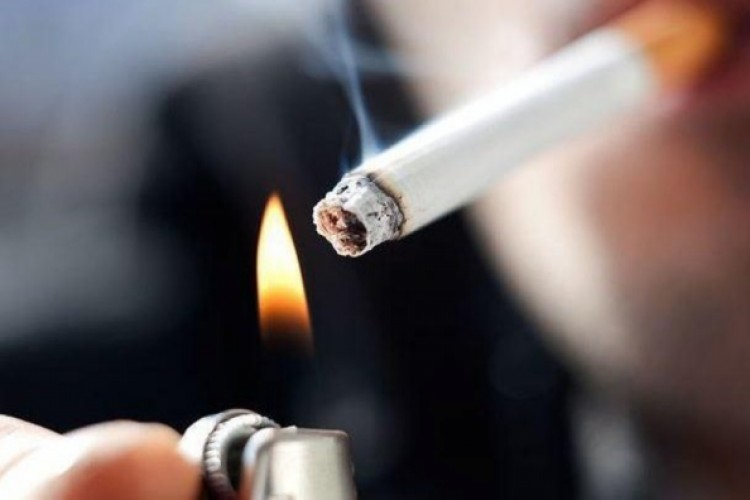 تدخين الأب يسبب مشكلات في قلب الجنين