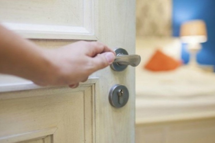 تحذير.. لا تتركوا غرف الأطفال مفتوحة !