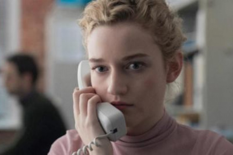 شاشة الناقد: The Assistant