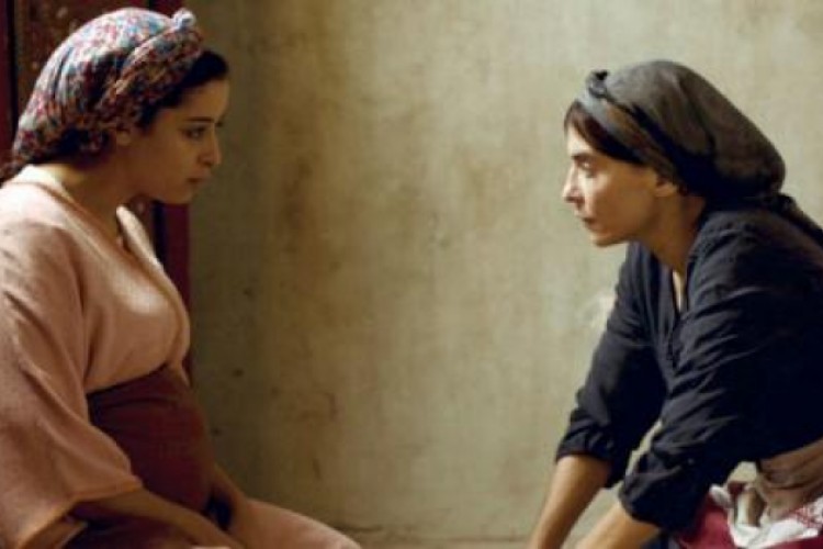 شاشة الناقد: آدم