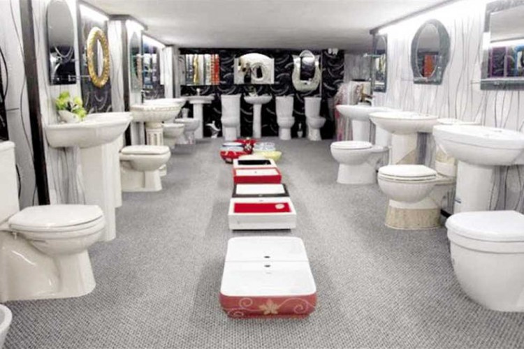 الركود يضرب سوق الأدوات الصحية.. والتجار يطالبون بتيسيرات ضريبية وتأمينية