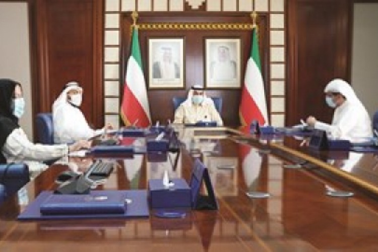 رئيس الوزراء: الالتزام بالإجراءات الحكومية والإرشادات الصحية سيقودنا إلى سرعة العودة التدريجية للحياة الطبيعية