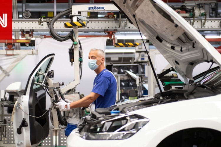 رغم أزمة غير مسبوقة بسبب كورونا.. فولكسفاغن تتوقع تحقيق أرباح هذا العام