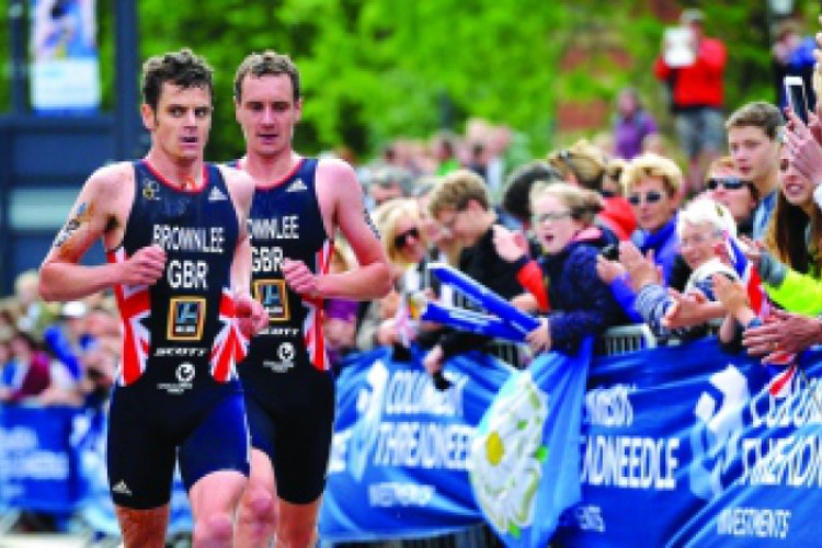 «أبوظبي الرياضي» يكشف تفاصيل «ترايثلون 2020»