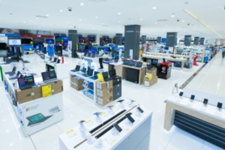 مراكز التسوّق في الشارقة تعاود العمل اليوم