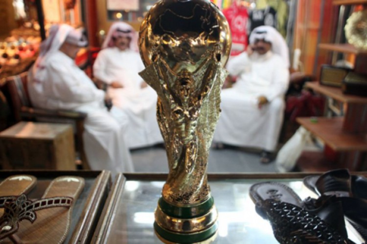 سياسيون أوروبيون يطالبون باعادة قرعة دورة كأس العالم 2022