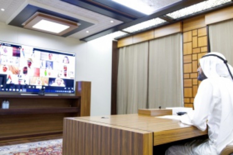 محمد بن راشد: خطة عاجلة لرفع إنتاجية وتنافسية قطاع الصناعات الطبية بالدولة