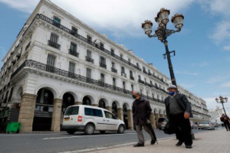 الجزائر ترفع خفض انفاقها العام في 2020 إلى 50%