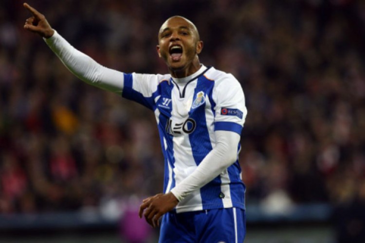 الجزائري براهيمي بين 100 أفضل لاعب في العالم لعام 2014