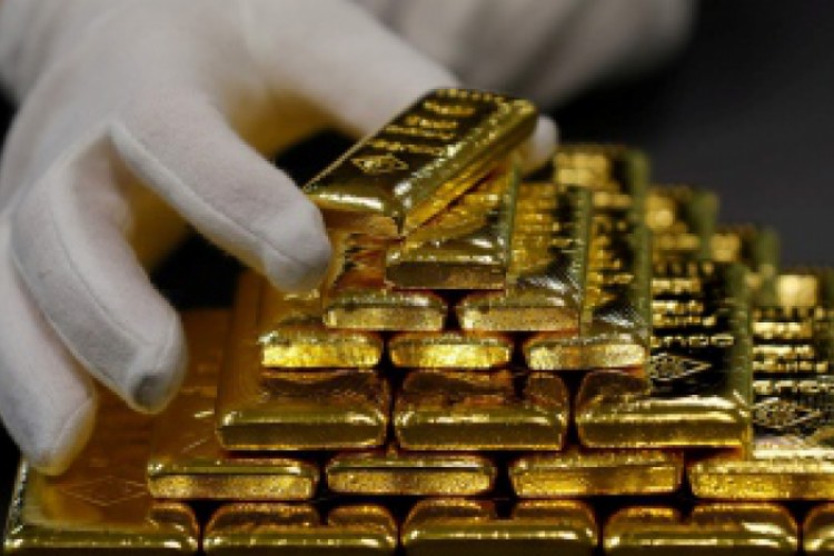 الذهب يتراجع مع تخفيف القيود المرتبطة بكورونا