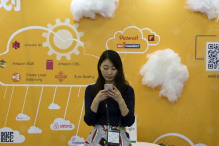 الصين تلزم المواقع الأخبارية بعدم الاعتماد على مواقع التواصل الاجتماعي