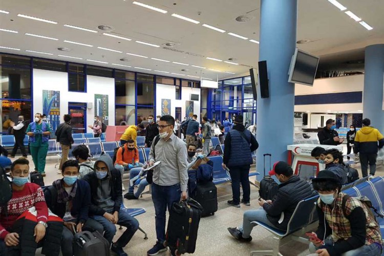 مطار مرسى علم يستقبل الرحلة الرابعة للعائدين من واشنطن