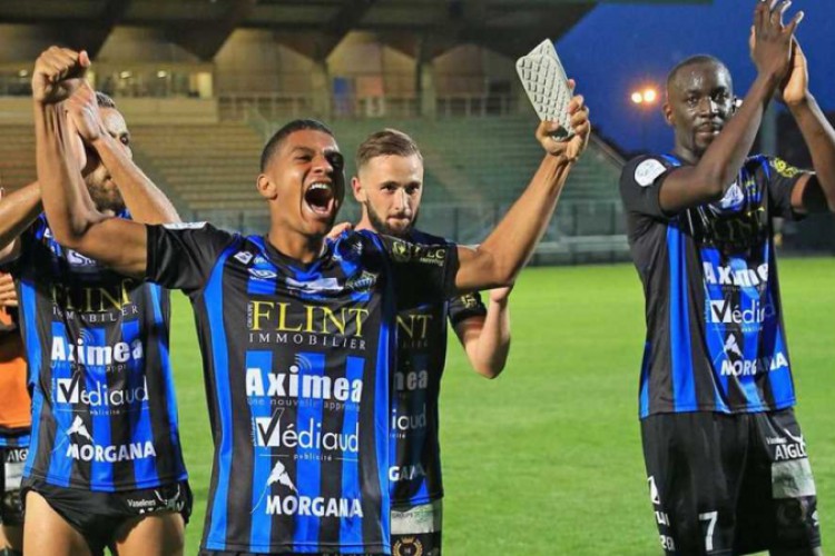 بعد رحيل لوزي المفاجئ.. 100 مدرب في انتظار فرصة تدريب شومبلي - FilGoal.com