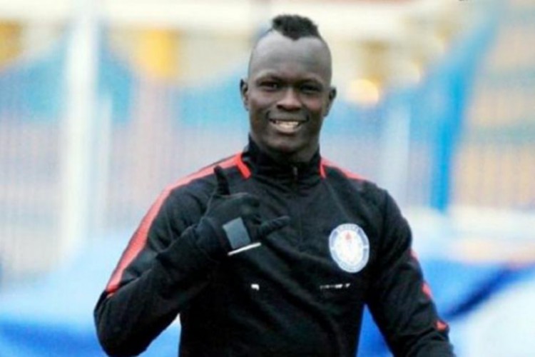 أوميد أوكري: ثبات الأهلي يجعلني أفضله على الزمالك - يلا كورة