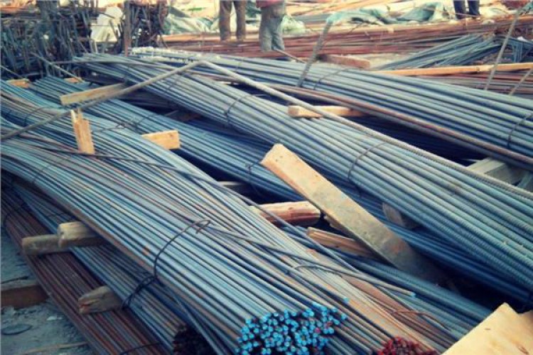 الحديد شرب قهوة سادة النهاردة بـ 600 جنيه - البشاير