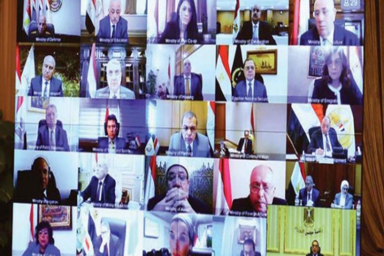 "تحديد مواعيد حظر الـ15 يومًا القادمة".. بدء اجتماع الحكومة عبر "فيديو كونفرانس" - مصراوي