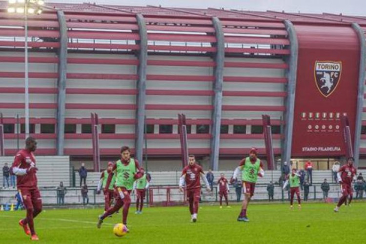 تورينو يعلن إصابة أحد لاعبيه بفيروس كورونا - dubaisports.ae